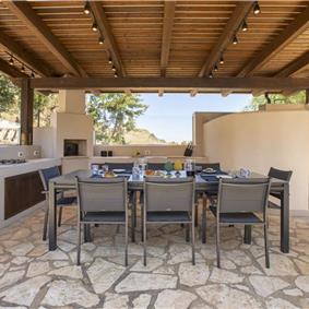 3 bedroom villa with pool and tennis court in Sicily, sleeps 6-8